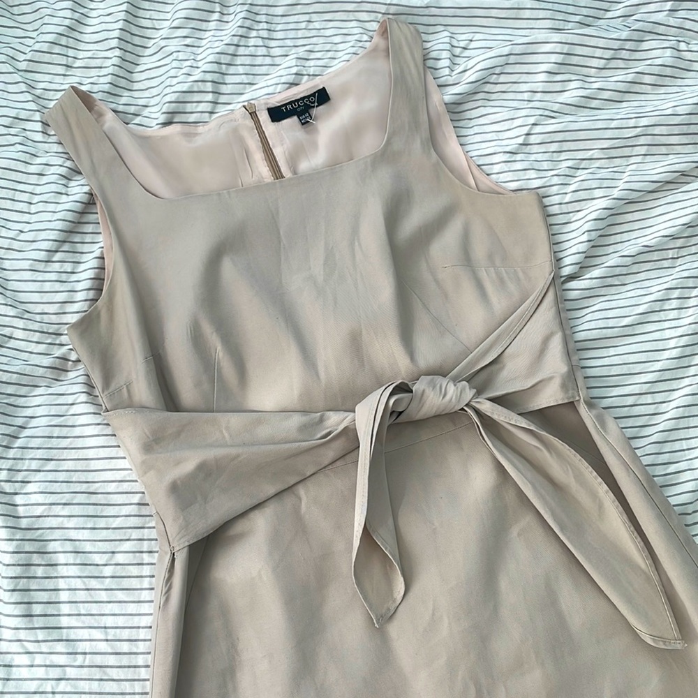 Cream tie dress 👗
